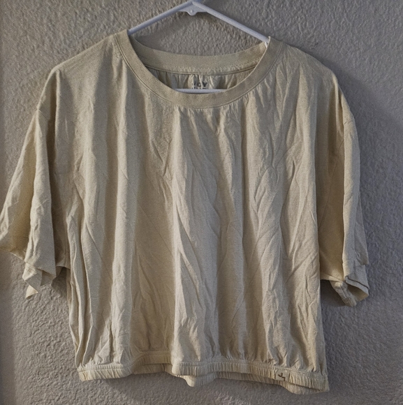 JoyLab Cream Short Sleeve Crop Top - Picture 1 of 3